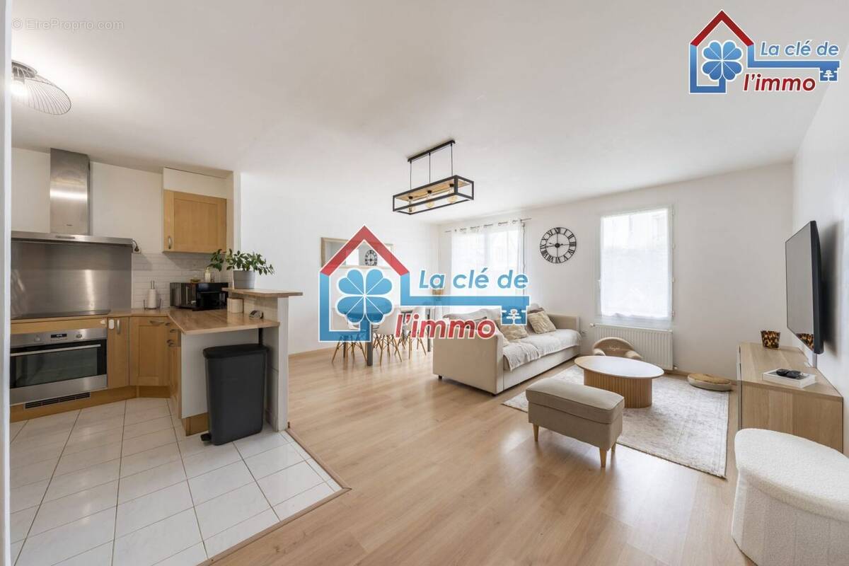 Appartement à MOISSY-CRAMAYEL