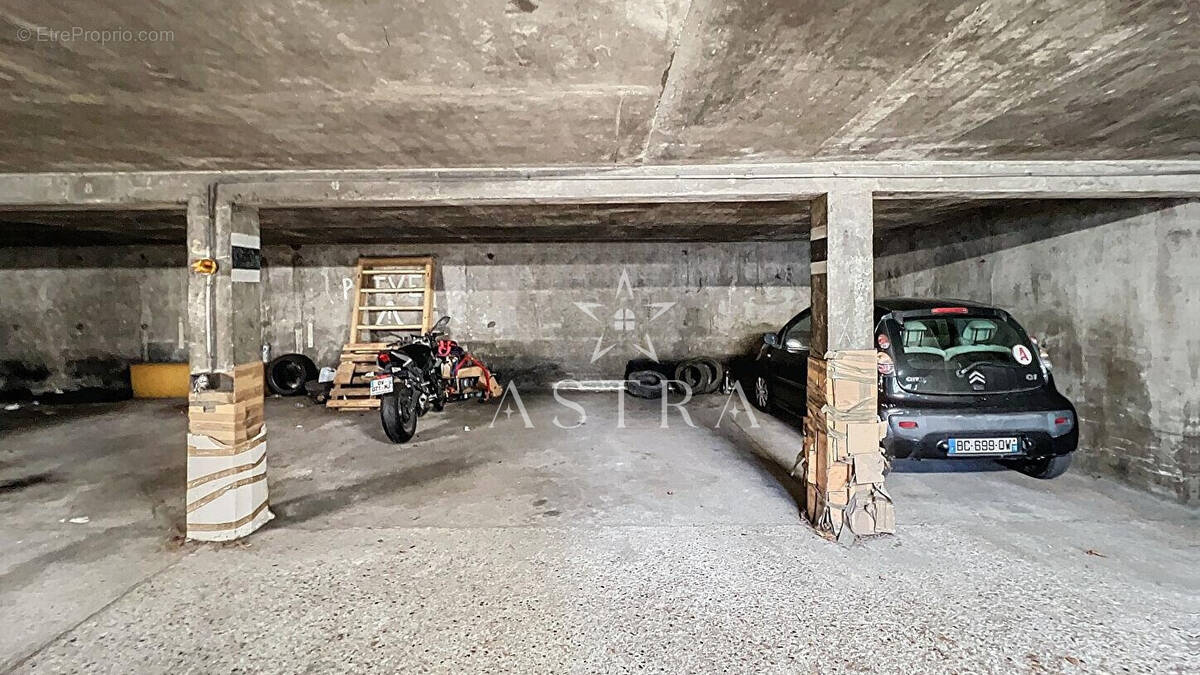 Parking à SCEAUX