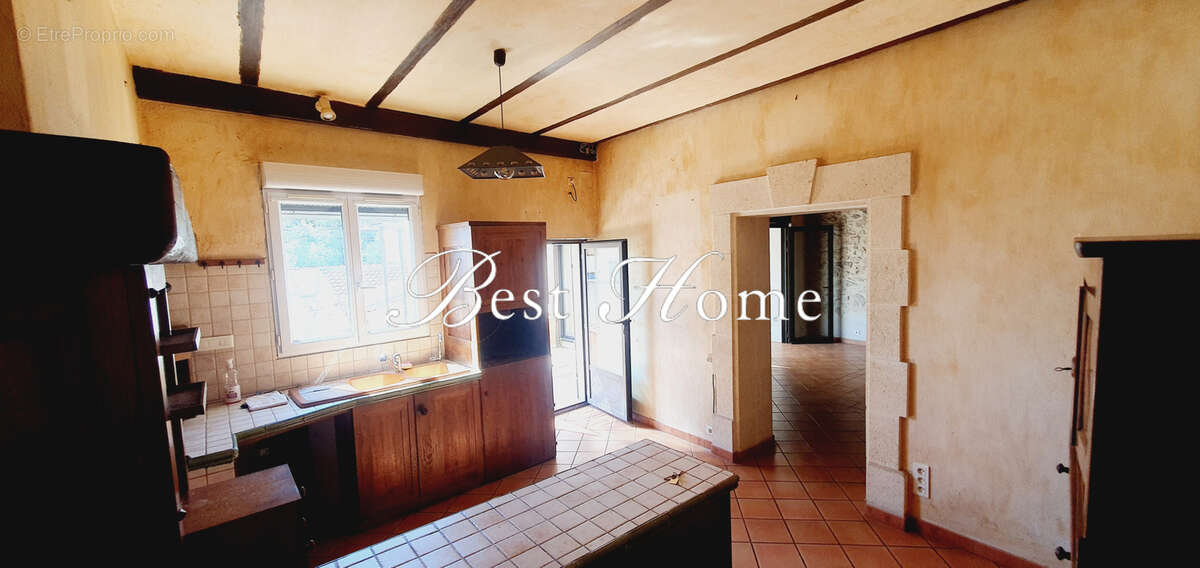 A vendre   CROIX DE FER Maison de ville de type 3 avec studio  et chambre indépendante,  Terrasses et garage - photo 9
