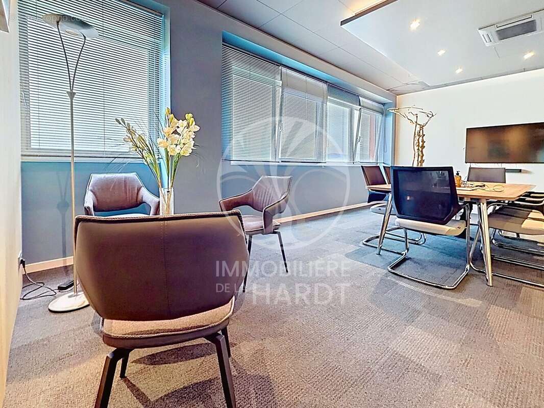 Commerce 150 m² à Mulhouse  - photo 4