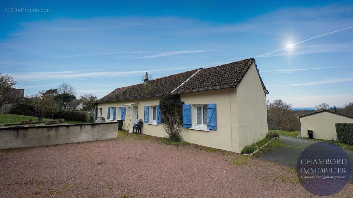 Maison à CANDE-SUR-BEUVRON