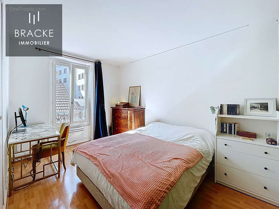 Maison à COURBEVOIE