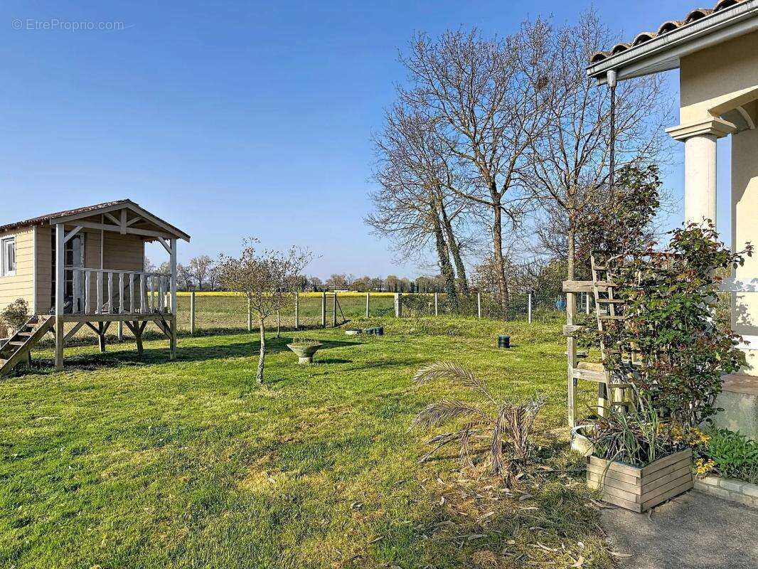 Maison à CASTELSARRASIN