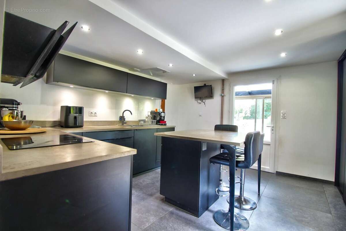 Maison de 155 m², 4 chambres - photo 3