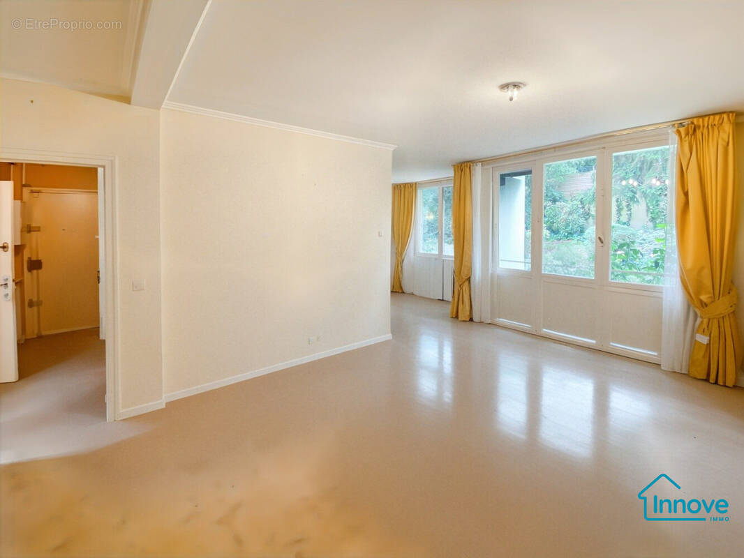 Appartement à LE PLESSIS-ROBINSON