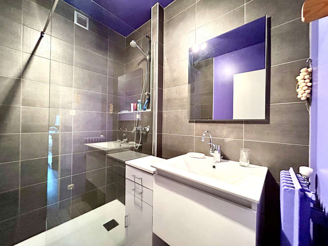 Appartement à SAINT-MARTIN-D'HERES