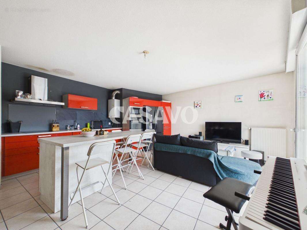 Appartement à DECINES-CHARPIEU