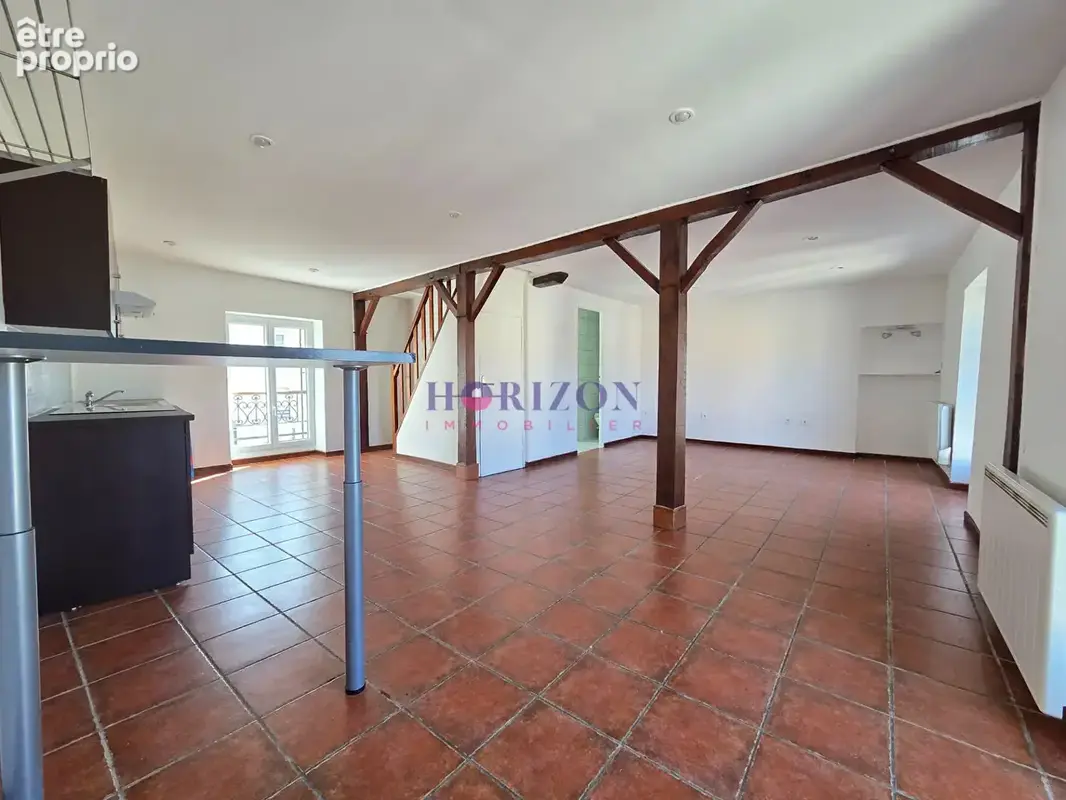 Appartement à LA CHAPELLE-EN-SERVAL