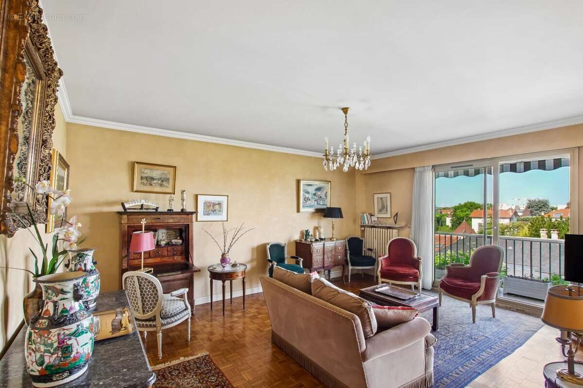 Appartement à SAINT-MAUR-DES-FOSSES
