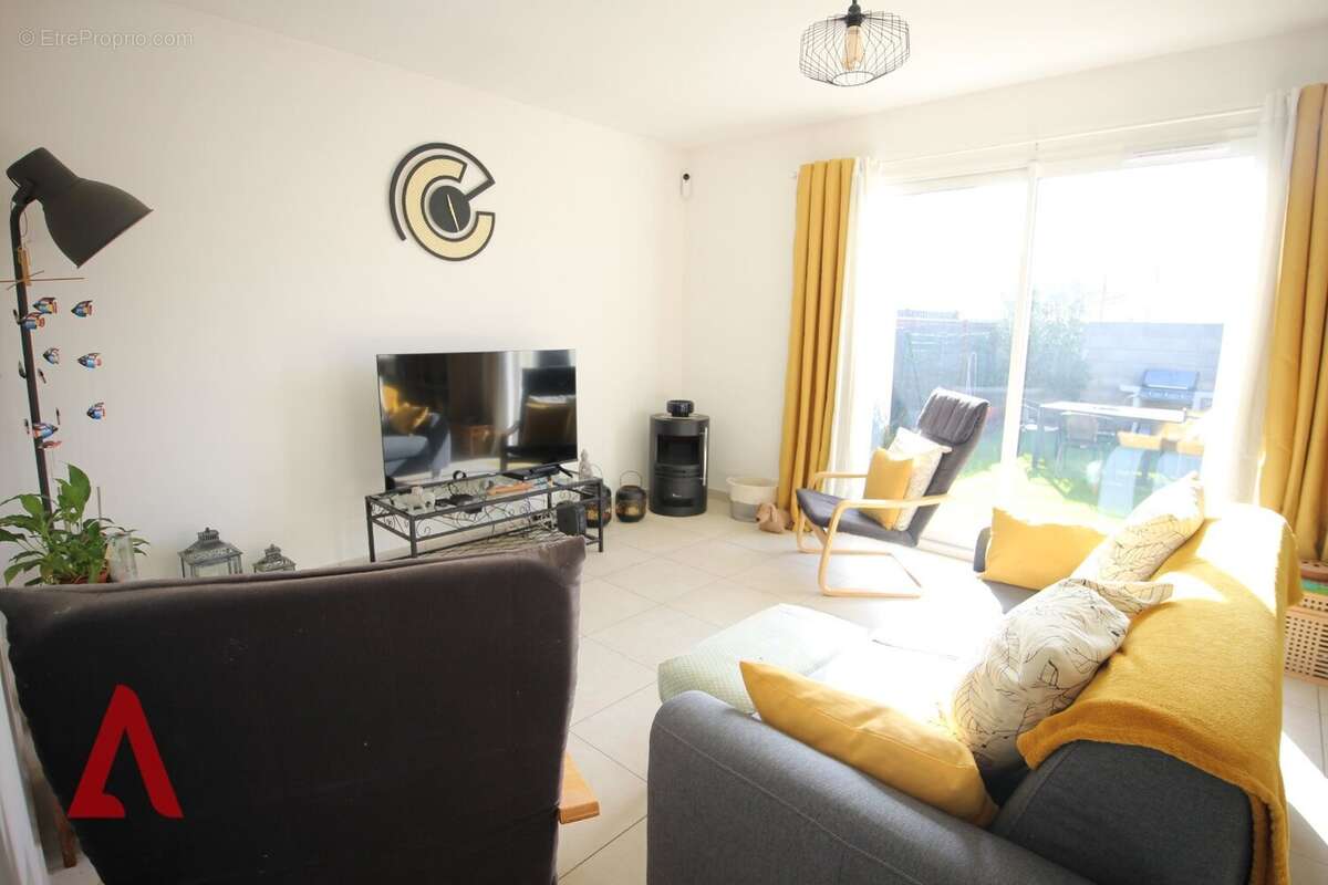 Maison à NISSAN-LEZ-ENSERUNE