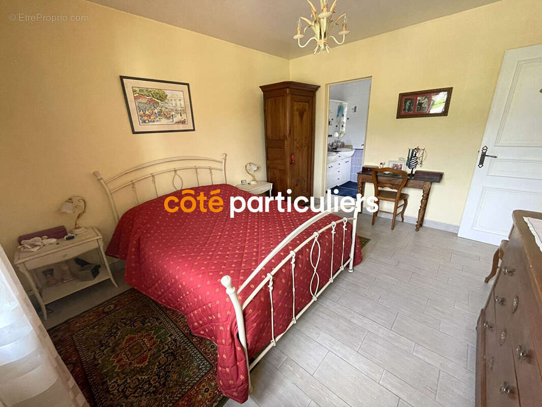 Maison 6 pieces avec dependances - photo 6