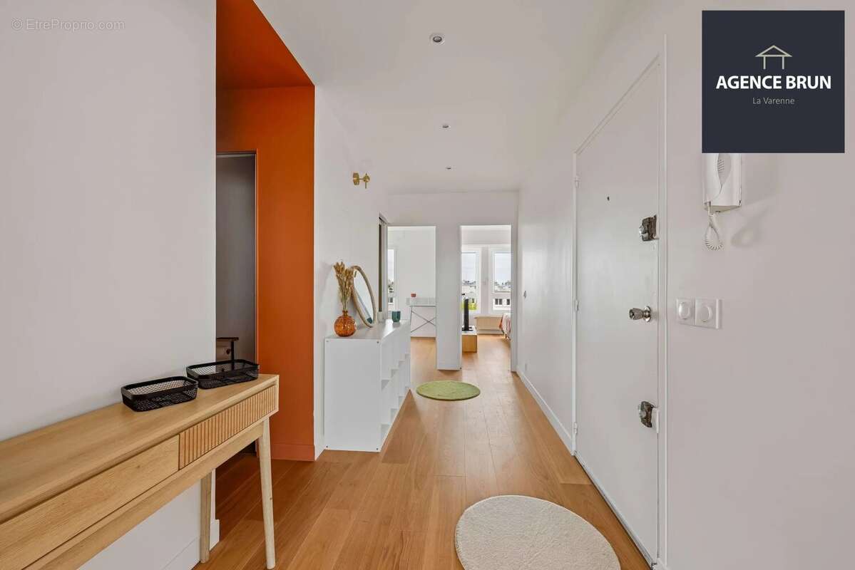 Appartement à SAINT-MAUR-DES-FOSSES