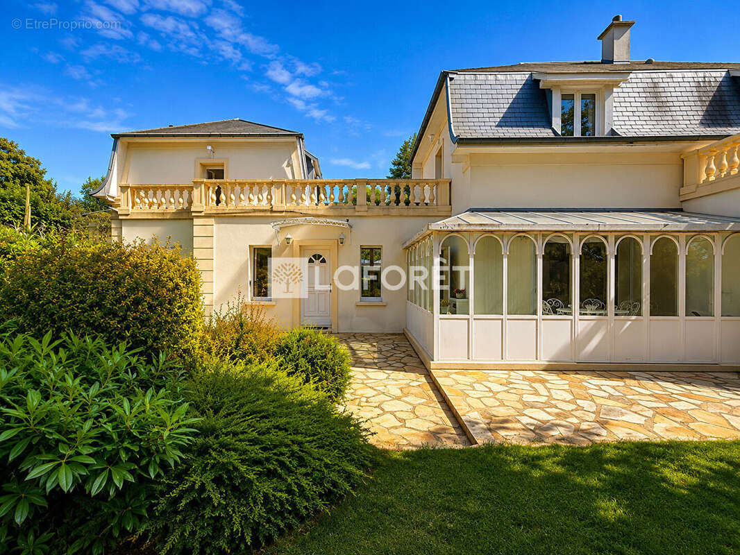 Maison à LE VESINET