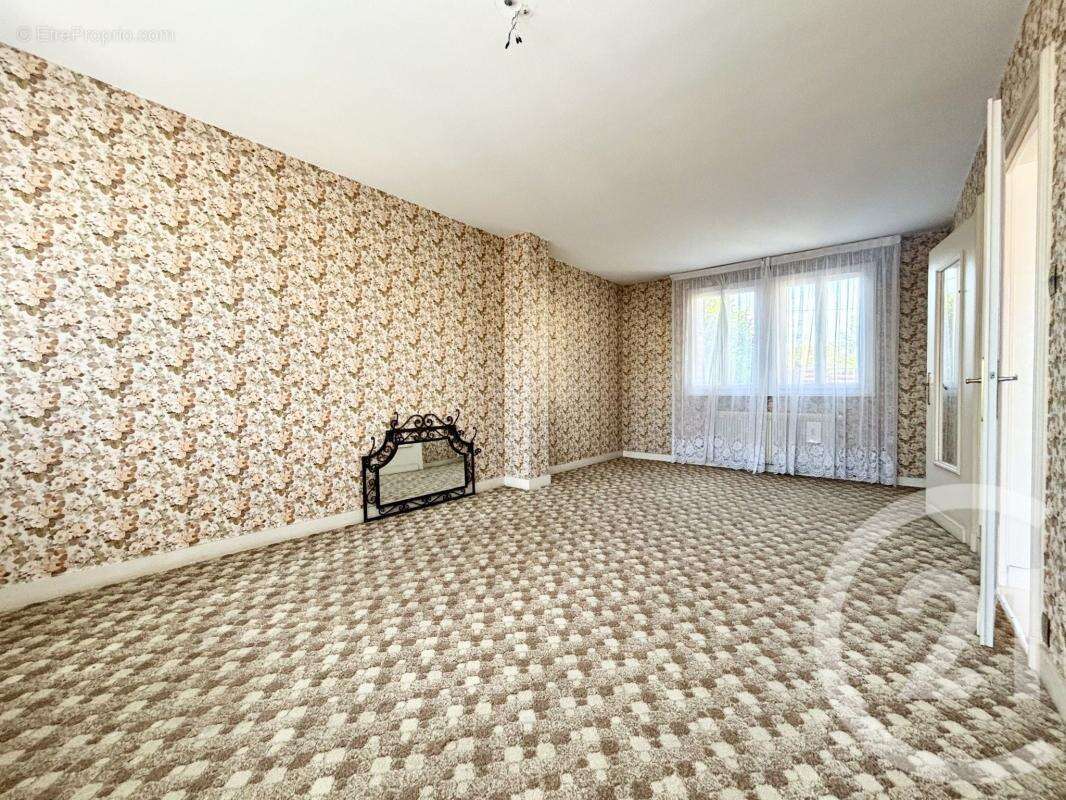 Maison 86 m² à Limoges  - photo 4