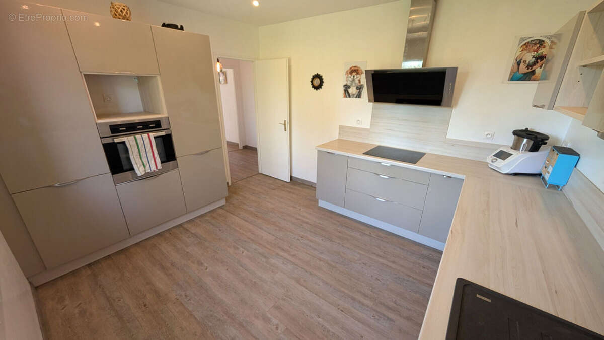 Maison à VILLENEUVE-DE-MARSAN