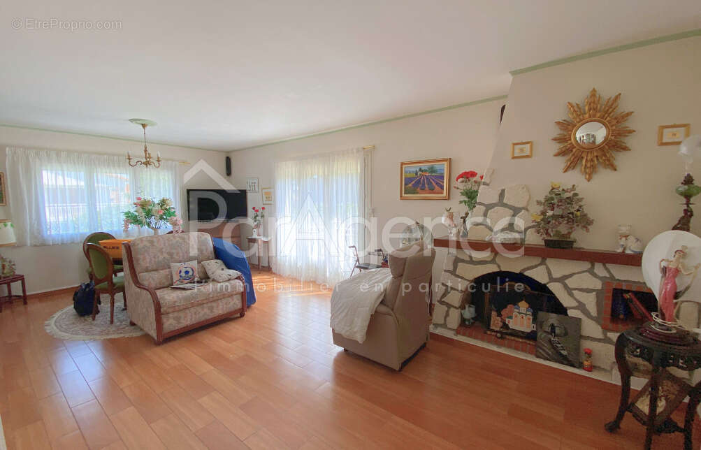 Maison à MESCHERS-SUR-GIRONDE