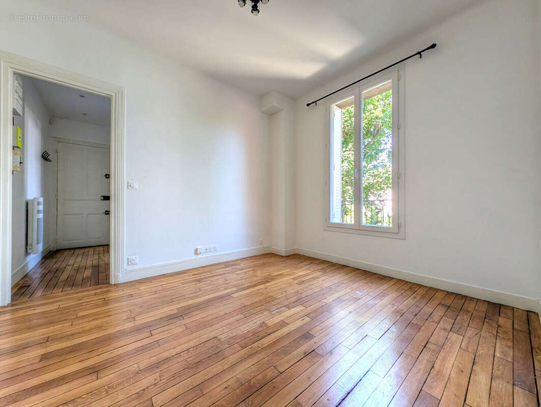 Appartement à LA GARENNE-COLOMBES