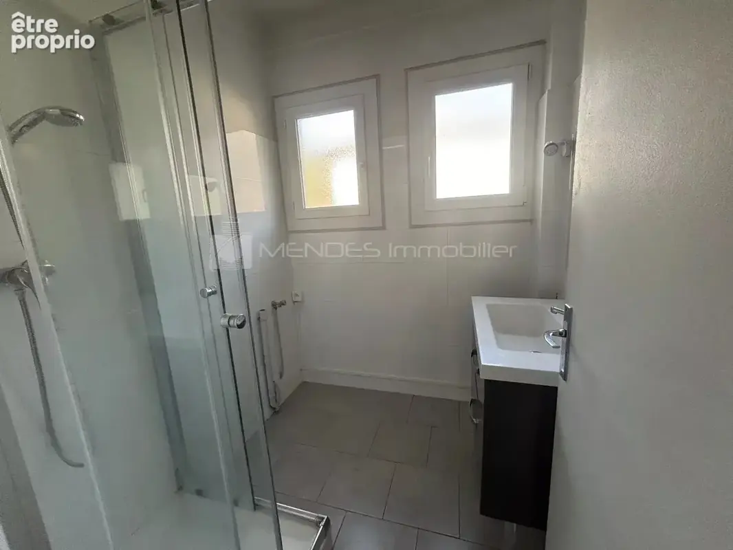 À vendre appartement trois pièces à contes - photo 6