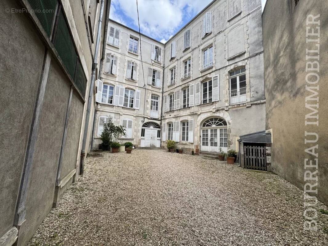 Appartement à JOIGNY