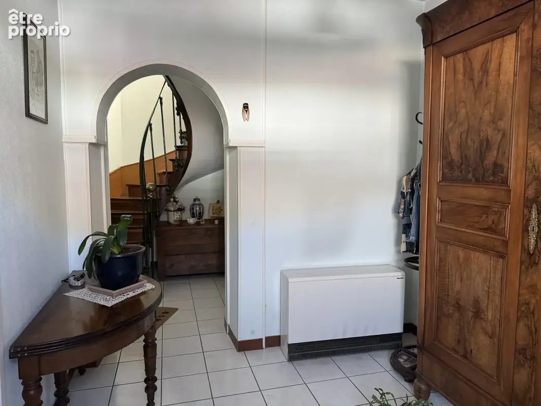 Magnifique appartement de 243 m2 a corbigny - photo 2