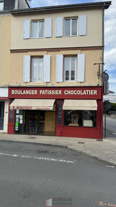 Commerce à SAINT-YORRE