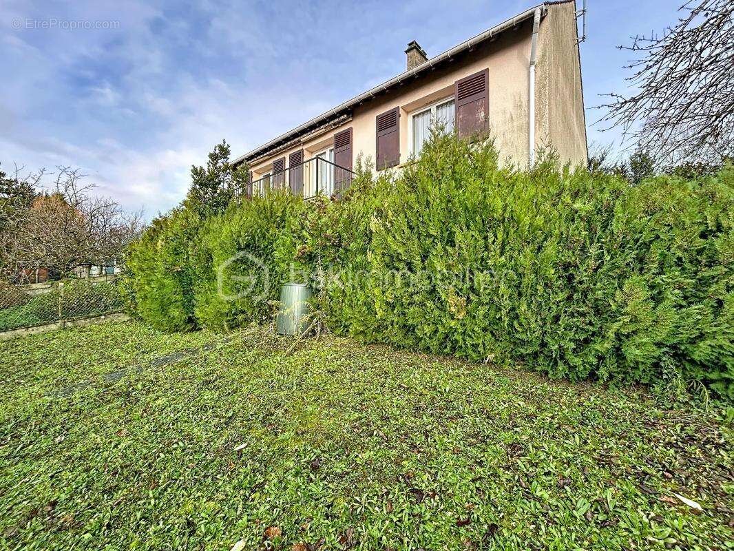 Maison à CORBEIL-ESSONNES