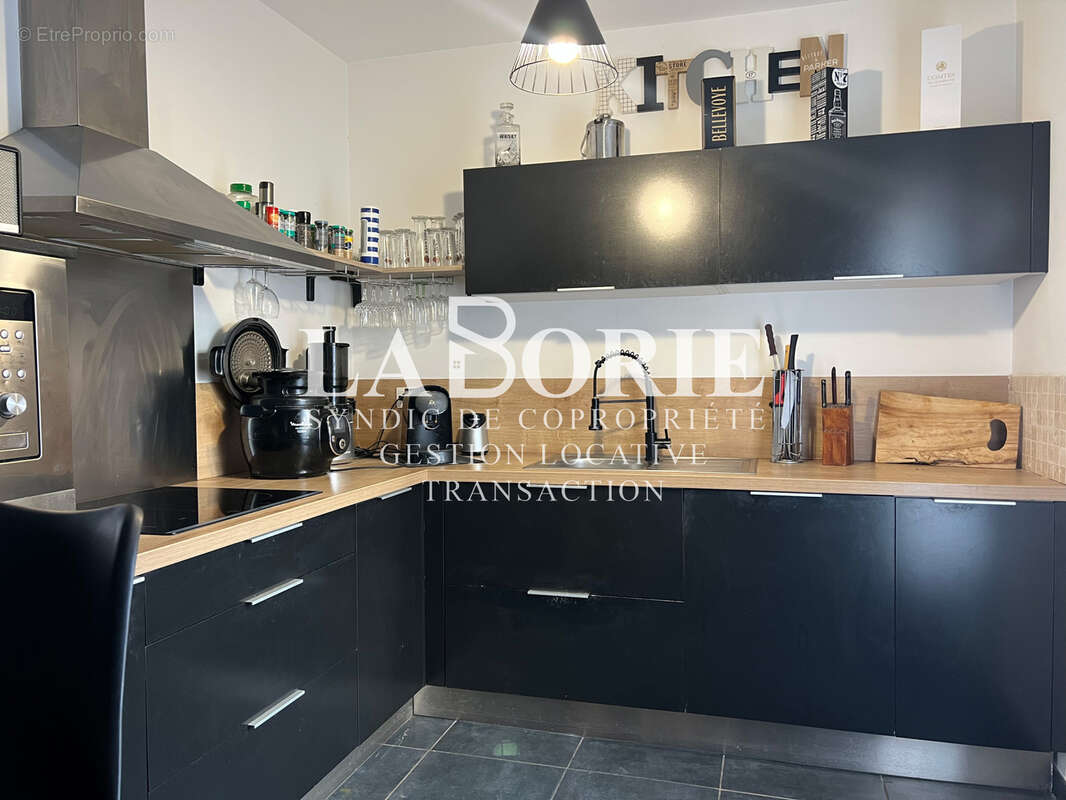 Maison à LE PONTET
