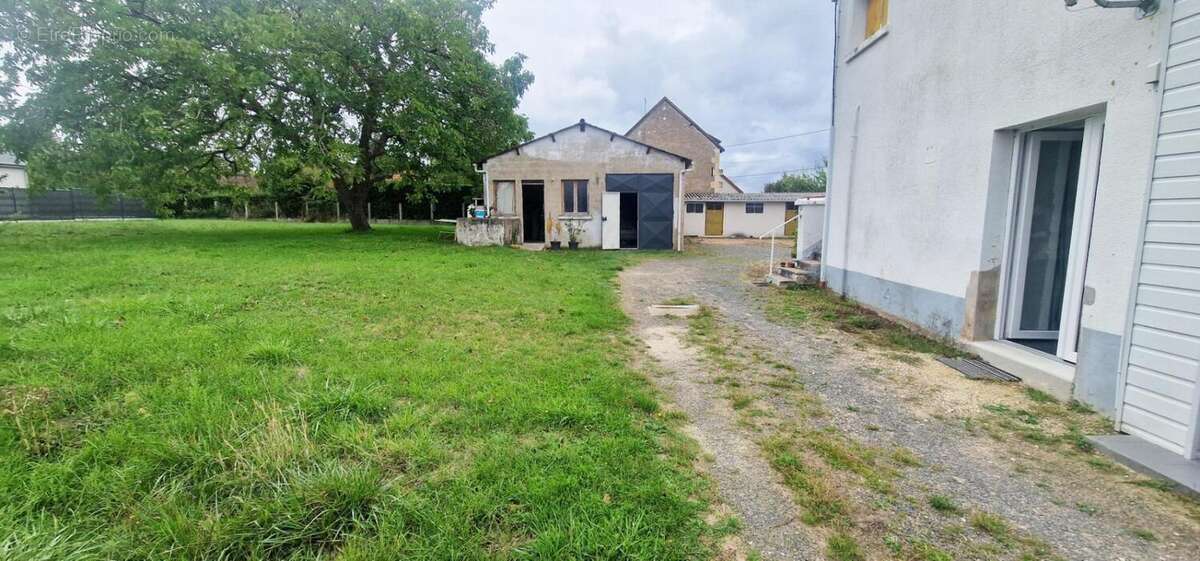 Maison à SAINT-ROMAIN-SUR-CHER
