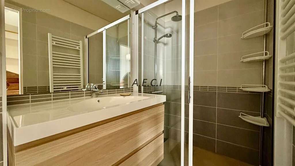 Maison à ASNIERES-SUR-SEINE