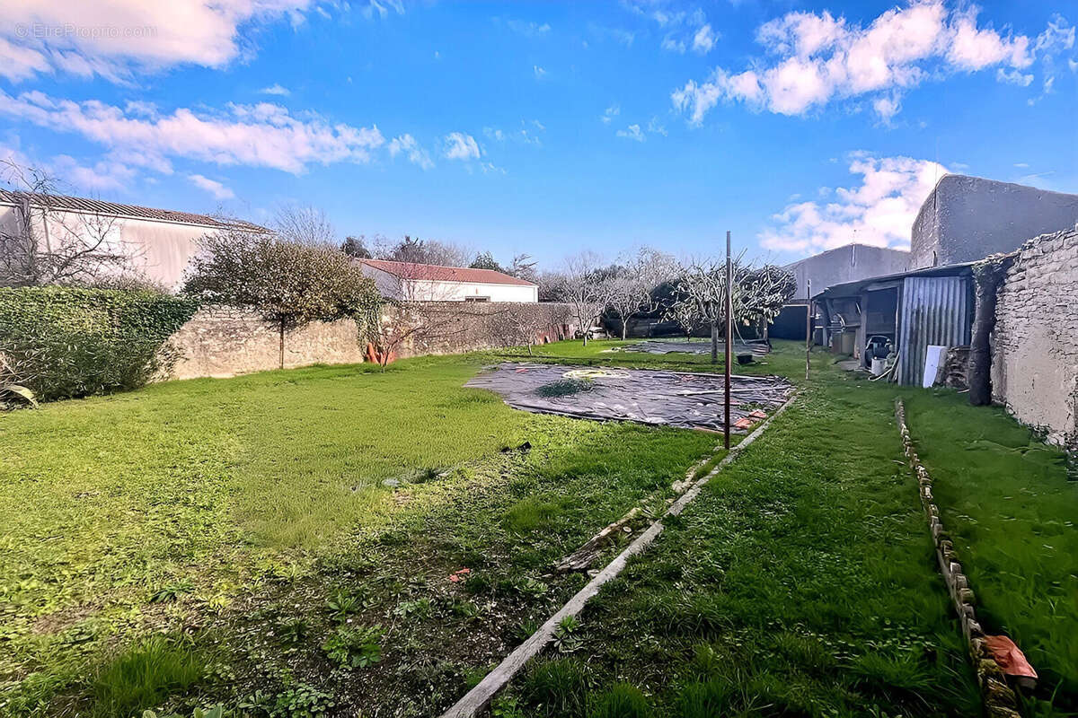 Terrain à LA ROCHELLE