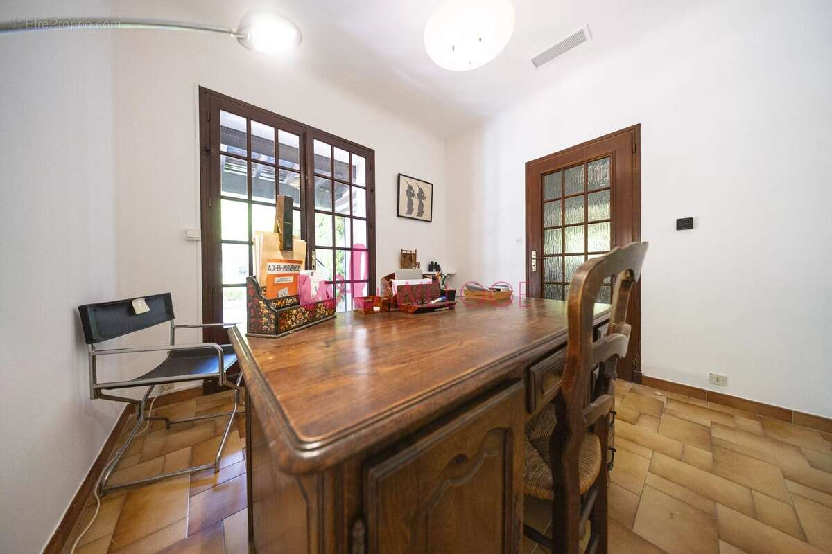 Maison à CABRIES