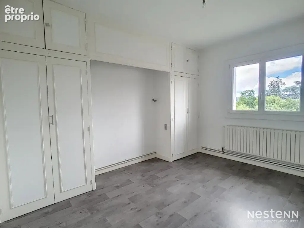 À Vendre - Maison d'architecte de 220 m² avec jardin et double garage à Condom - photo 8