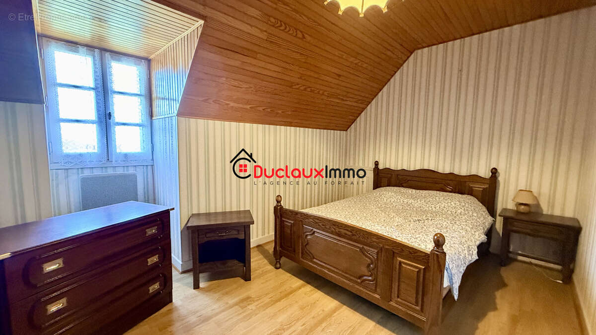 Maison avec vue panoramique - 103 m2 - Terrain de 3 200 m2 - Junhac - photo 10