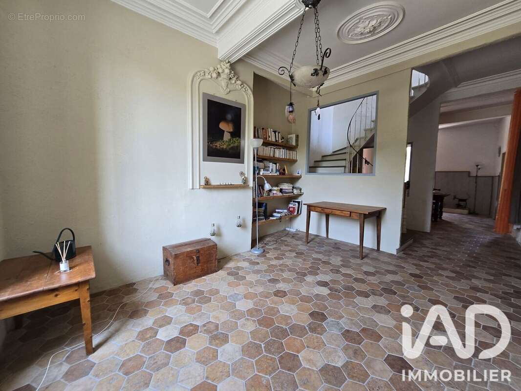 Maison 198 m² à Saint-Jean-De-Barrou  - photo 7