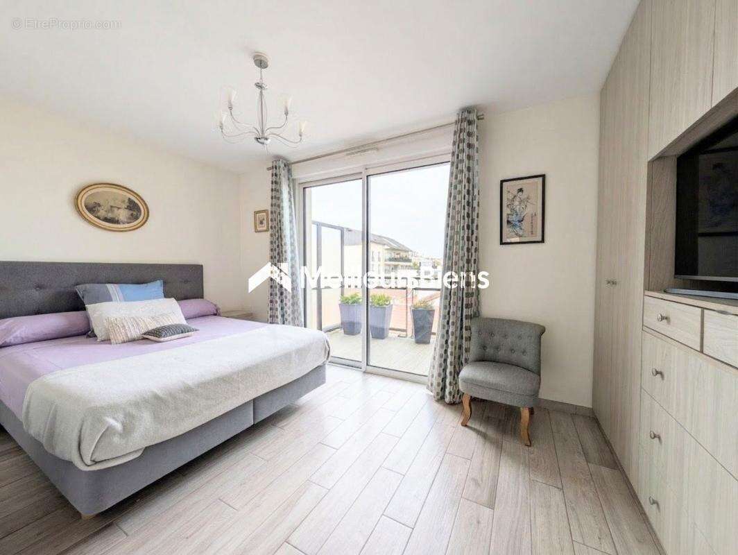 Appartement à SAINT-MAUR-DES-FOSSES