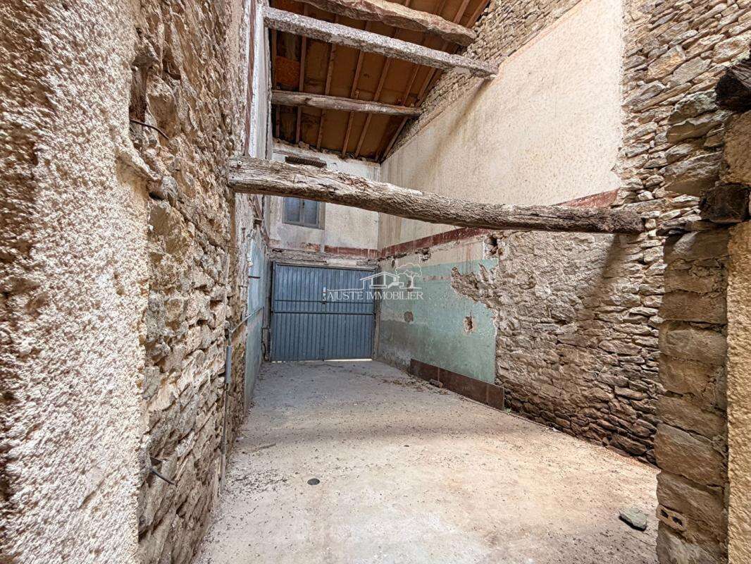 Maison avec patio coeur de village Siran - photo 12