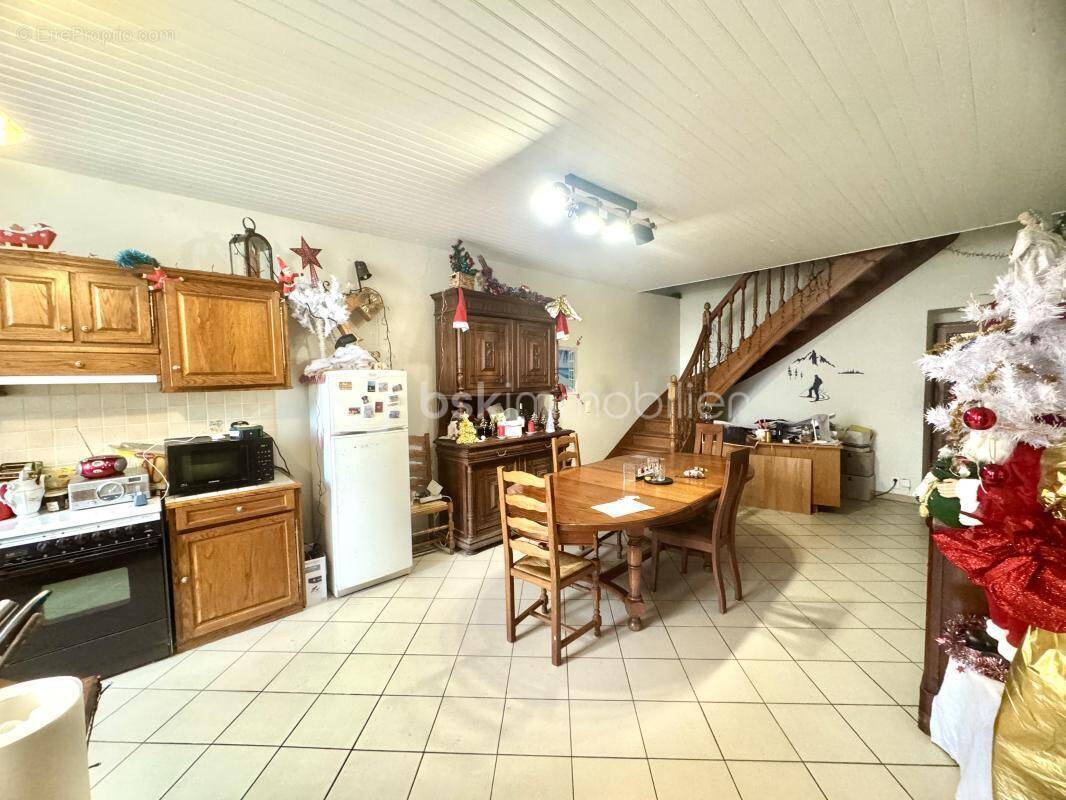 Maison à PUYCASQUIER