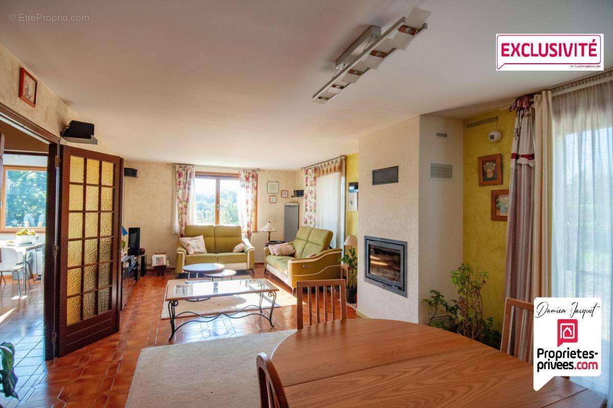 Roches Les Blamont - Maison Familiale 7 Pieces, 5 grandes Chambres - 168 m² Terrain 1695 m² - photo 5