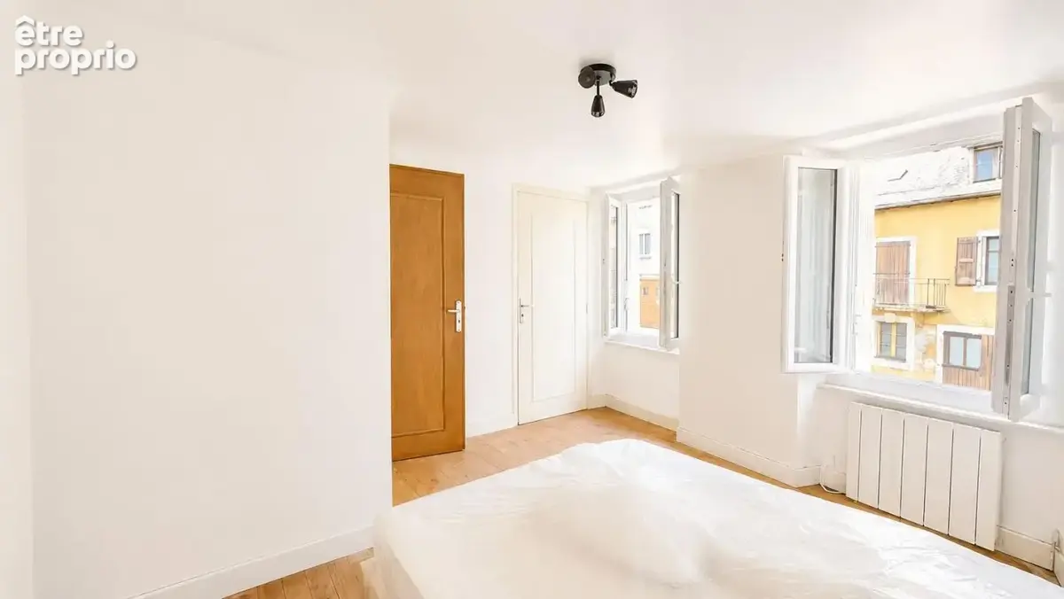 Maison de caractère rénovée avec garage et combles aménageables - photo 10