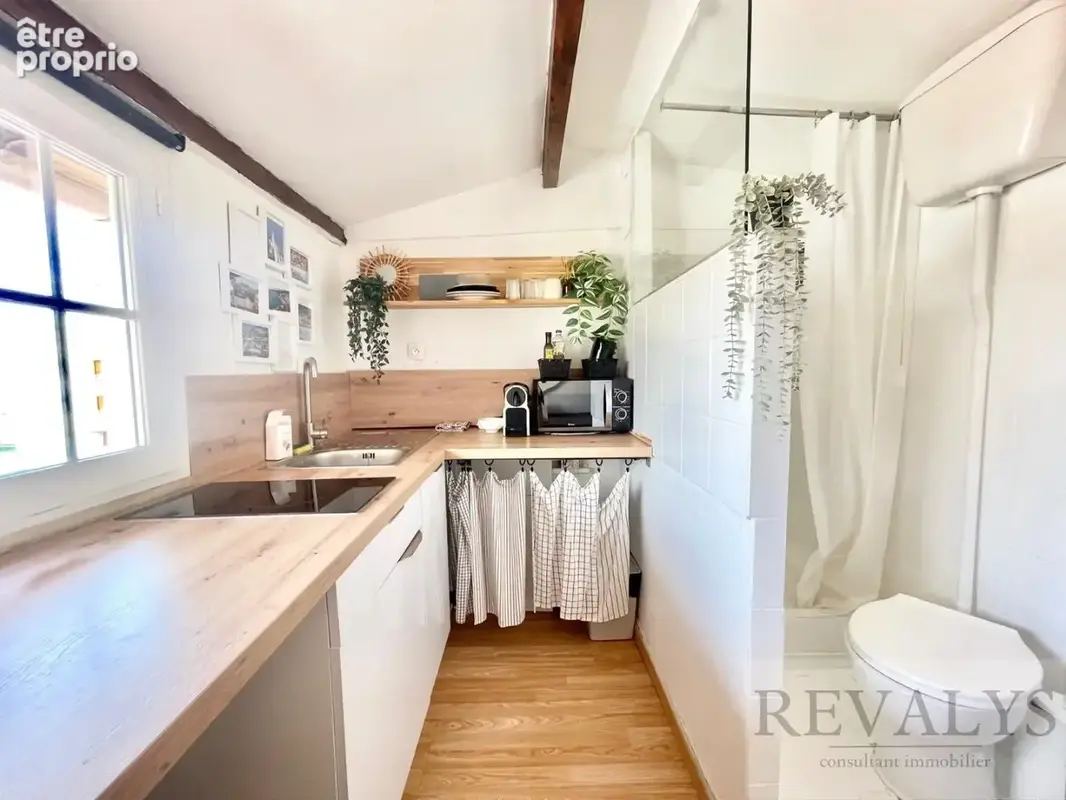 Alpes maritimes ( 06000) - nice centre ville/malaussena - studette 9m2 a vendre en dernier etage - photo 2