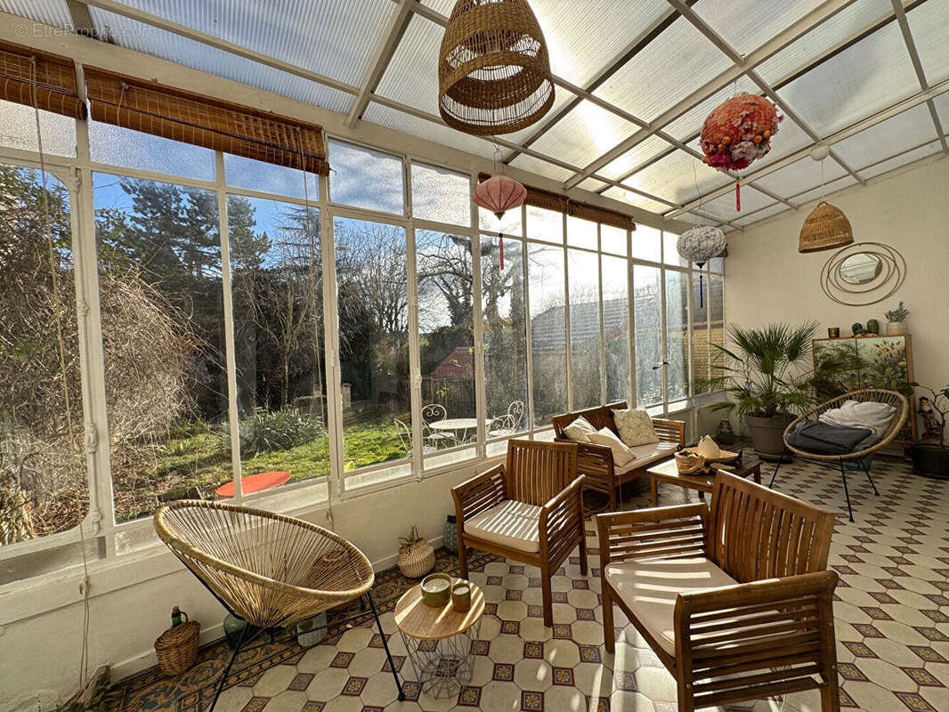 A vendre Maison bourgeoise 242 m²  Jardin 506 m²  Centre-ville de Melun - photo 11