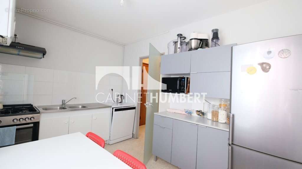 Appartement 61 m² à Saint-Etienne  - photo 3
