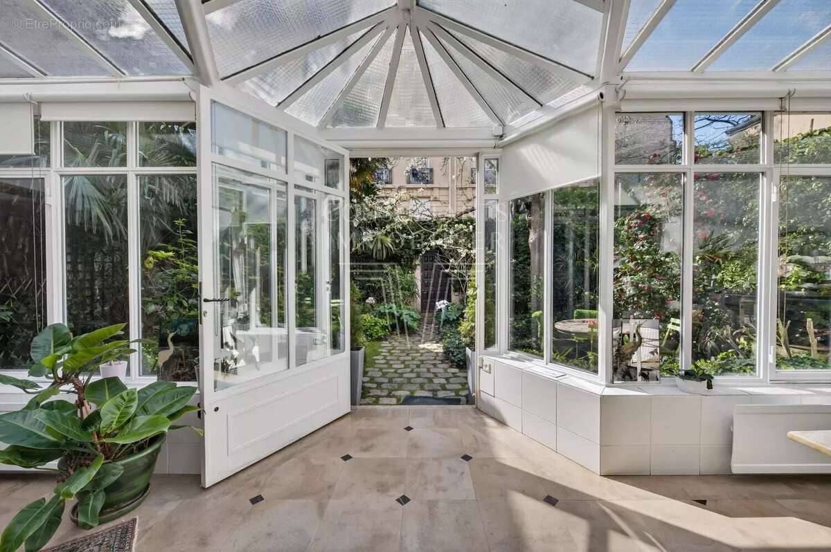 Maison à PARIS-15E