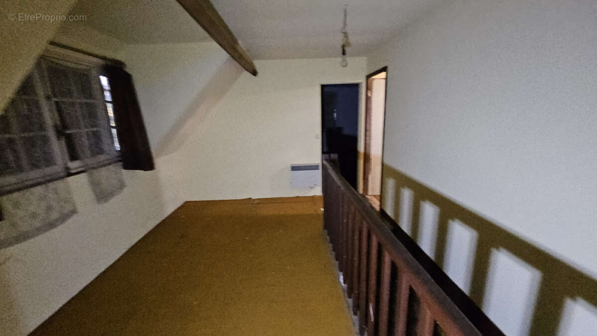 Maison à PRUNAY-LE-GILLON