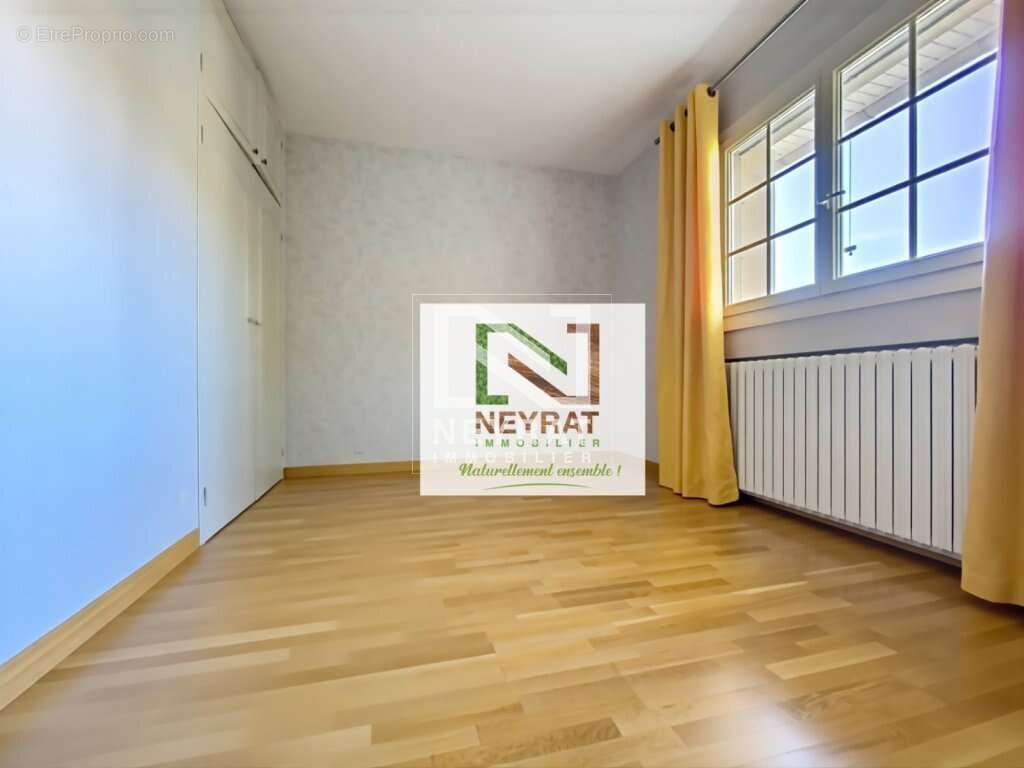 Maison à CHAMPFORGEUIL