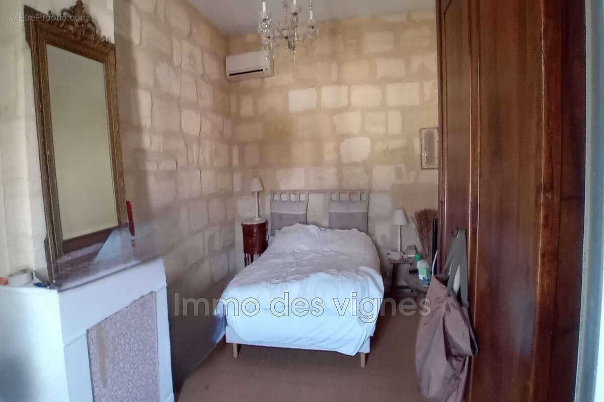 Maison à AMBARES-ET-LAGRAVE