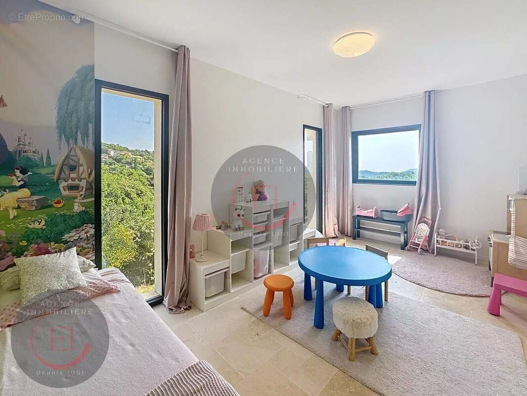 Maison à LES ADRETS-DE-L&#039;ESTEREL