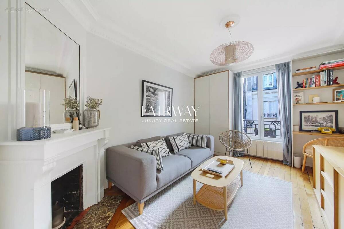 Appartement à PARIS-2E