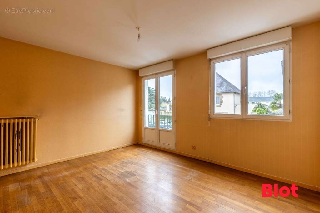 Appartement à FOUGERES