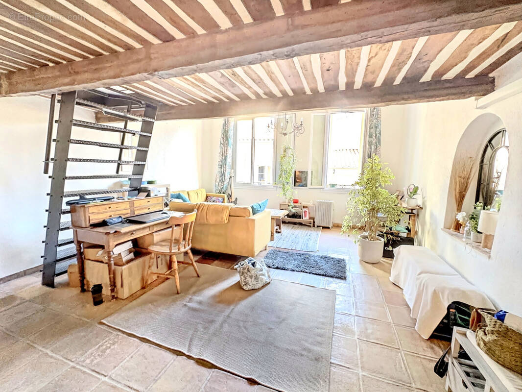 Autre à AIX-EN-PROVENCE